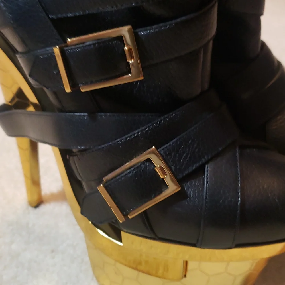 Versace size 39 color black leather 100% Authentic - Picture 9 of 17